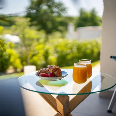 Villa Beautiful B&u With Pool In Vrsar Fuskulin