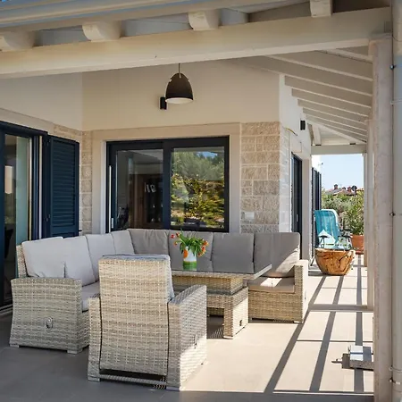 Beautiful B&u With Pool In Vrsar Villa Fuskulin