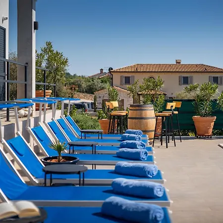 Beautiful B&u With Pool In Vrsar
