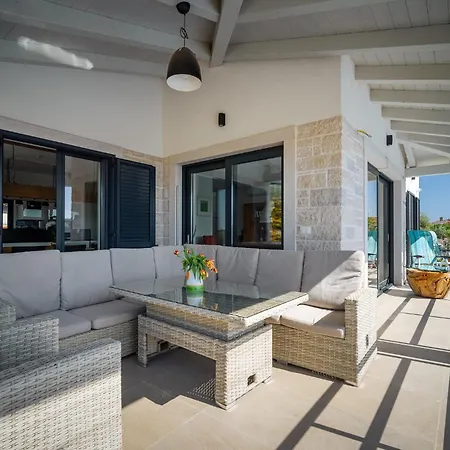Beautiful B&u With Pool In Vrsar * Fuskulin