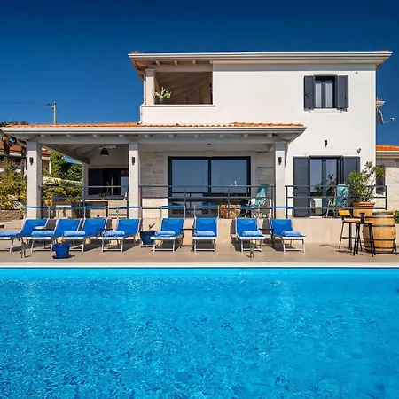 Beautiful B&u With Pool In Vrsar Villa Fuskulin